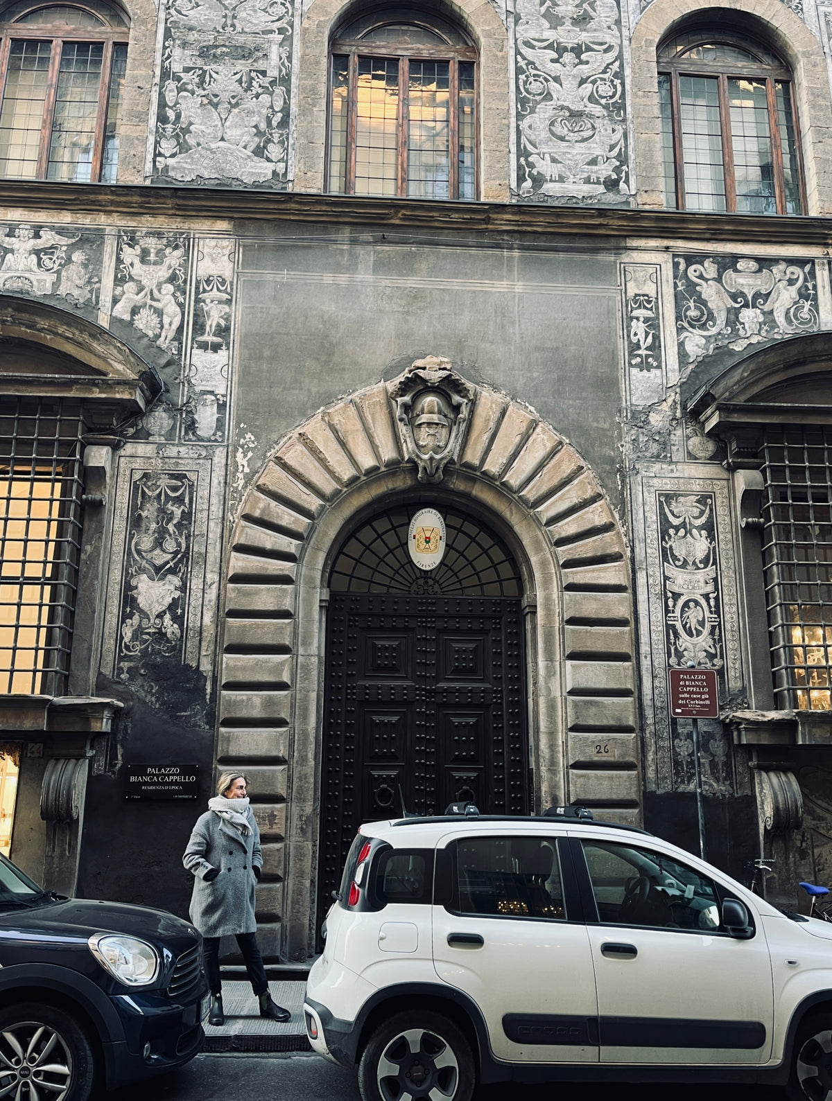 palazzo-di-bianco-capella-florence-italy-fiat-panda-woman